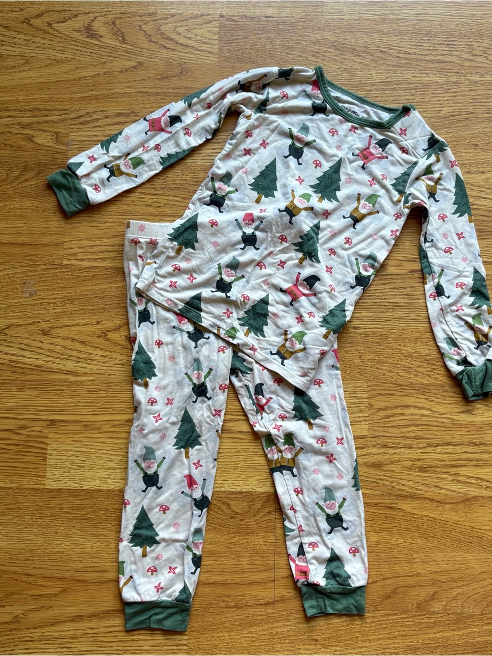 Magnetic Me Kids Holiday Tree Elf Print Pajamas Set Green Unisex Festive Sz 2T